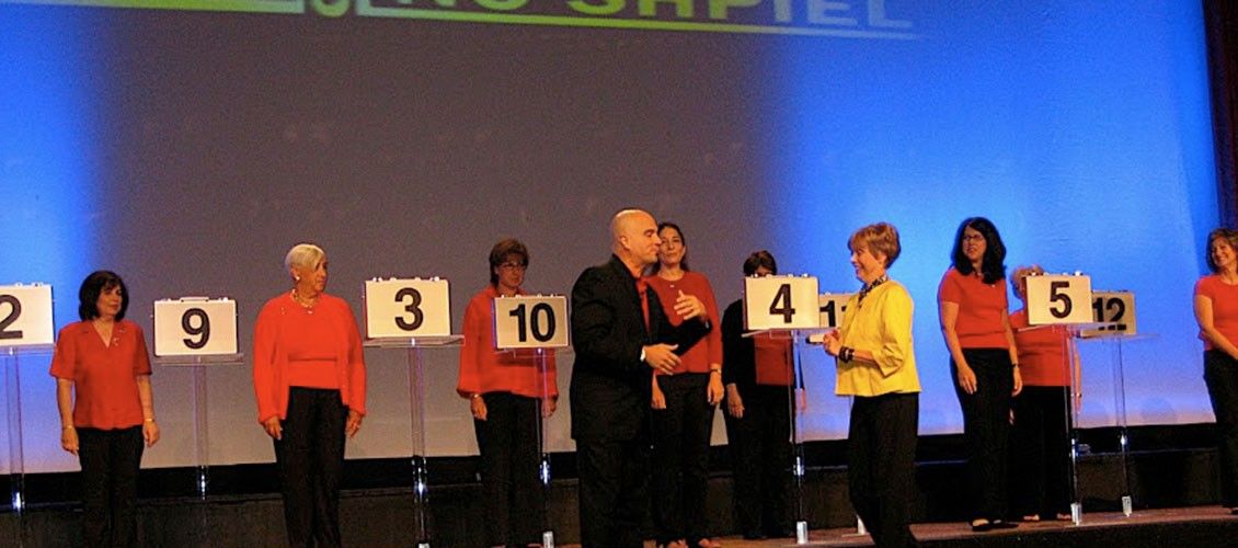 gameshow-host-01-8b9224e4e3