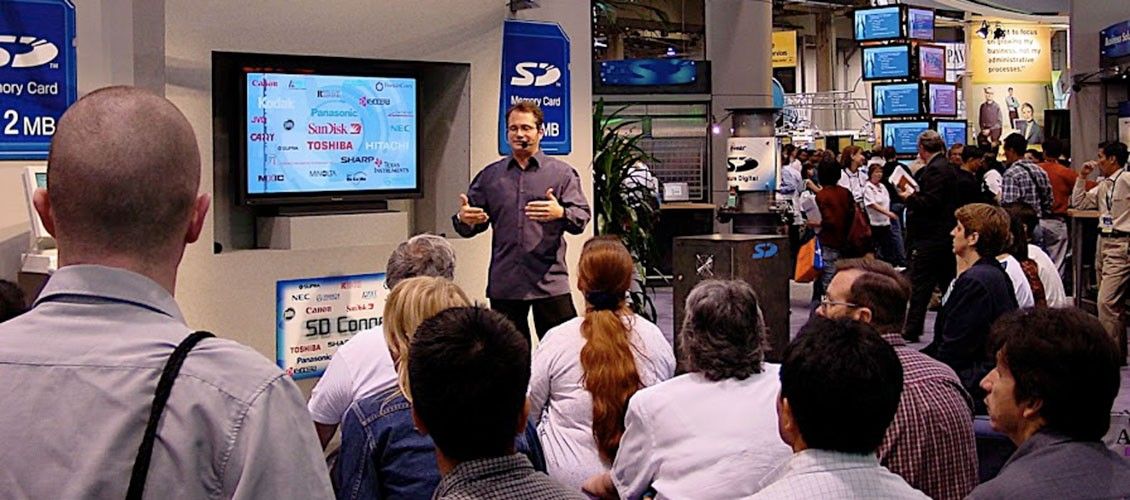trade-show-presenter-01-c5d9ca1fcc